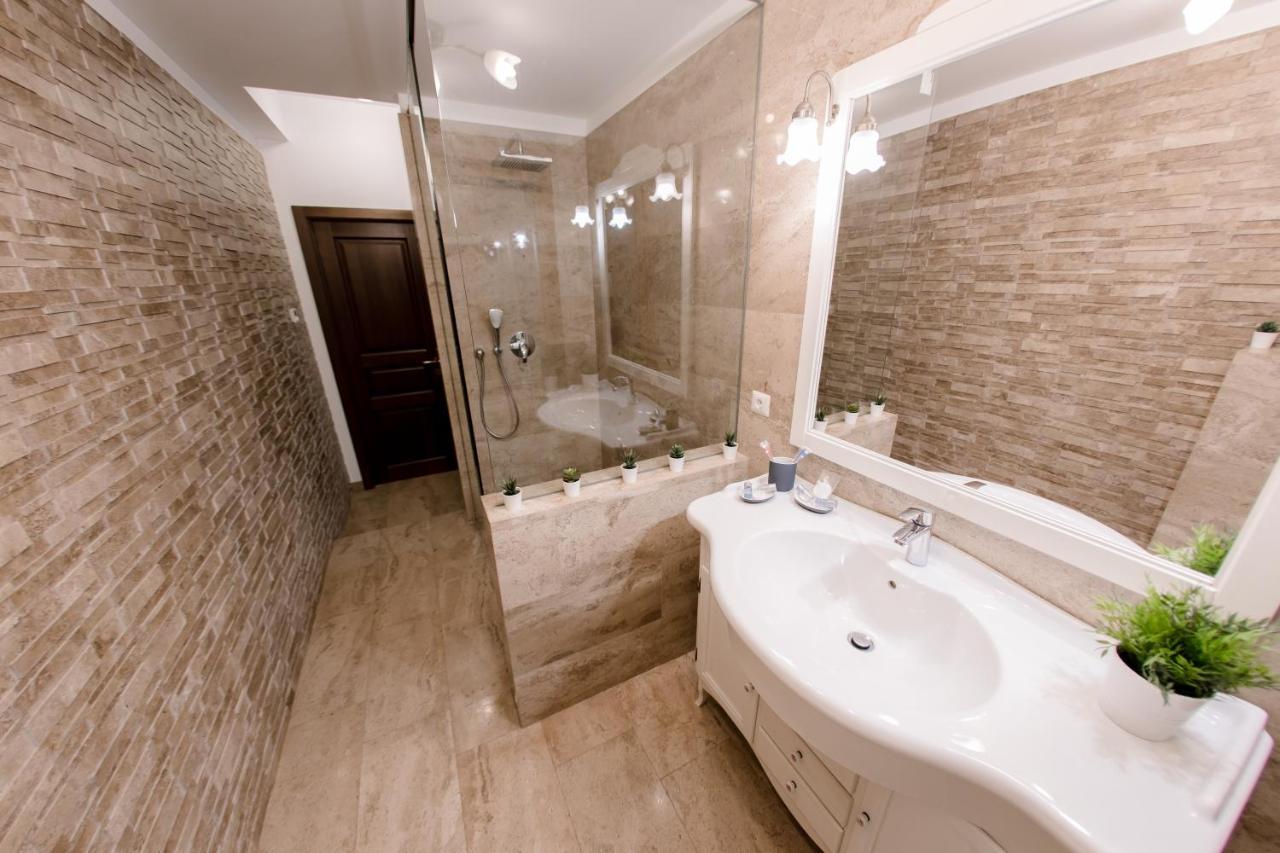 Luxury Down Town Leilighet Bucureşti Eksteriør bilde